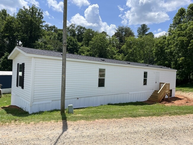 10 Andieange Cir in Asheville, NC - Building Photo - Building Photo