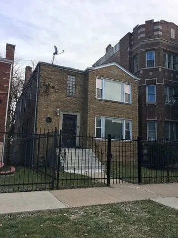 7827 S Ridgeland Ave in Chicago, IL - Building Photo