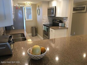 4105 Ocean Beach Blvd, Unit 325 in Cocoa Beach, FL - Building Photo - Building Photo