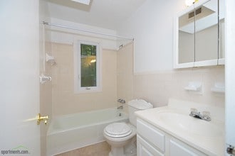 Hamden Centre in Hamden, CT - Building Photo - Interior Photo