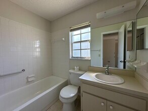 2910 Stillwell Ct in New Port Richey, FL - Building Photo - Building Photo
