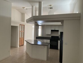 9554 Adobe Arch Ct in Las Vegas, NV - Building Photo - Building Photo