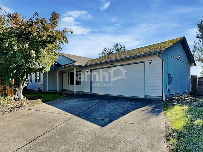 property at 1774 Cherrybloom Ct SE