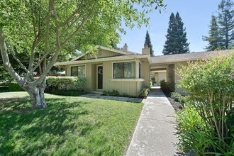 Units A-F in Danville, CA - Foto de edificio - Building Photo