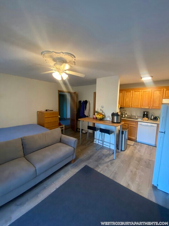 15 Stimson St in Boston, MA - Building Photo