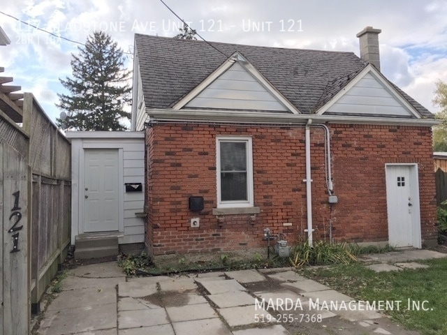 property at 117 Gladstone Ave