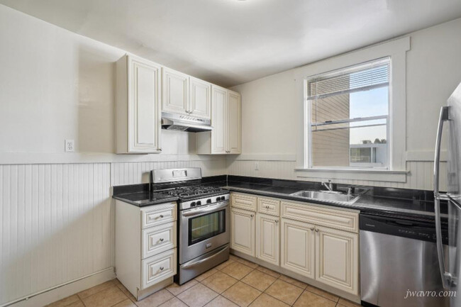 3955 24th St in San Francisco, CA - Building Photo - Building Photo