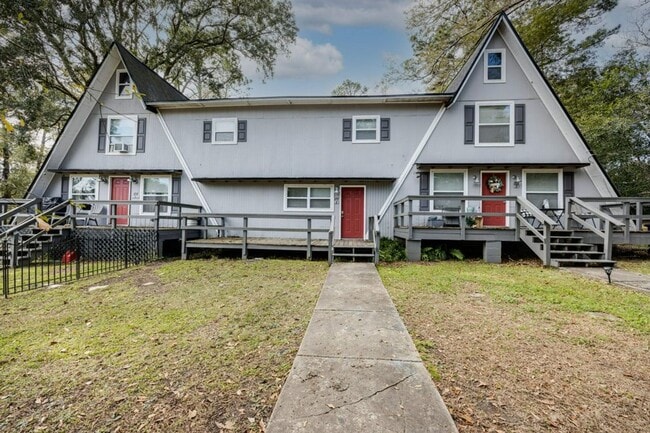 property at 1717 Airport Dr