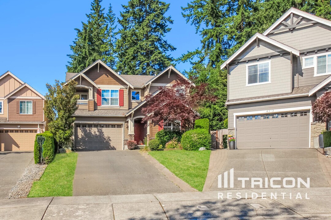 4316 68th Ave Ct W in University Place, WA - Building Photo