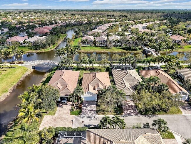 15100 Danios Dr in Bonita Springs, FL - Building Photo - Building Photo
