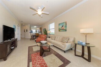 7005 River Hammock Dr, Unit 301 in Bradenton, FL - Building Photo - Building Photo