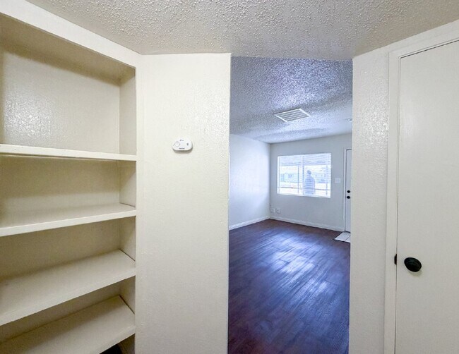 4415 N Clark St, Unit Clark #10 in Fresno, CA - Foto de edificio - Building Photo