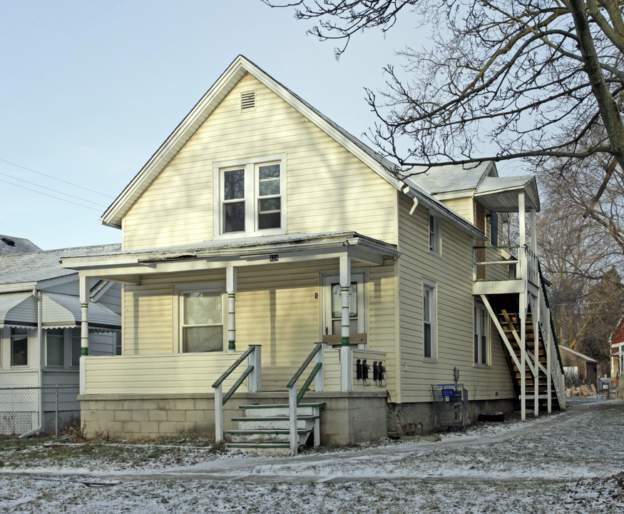 424 Winchester St in Monroe, MI - Building Photo