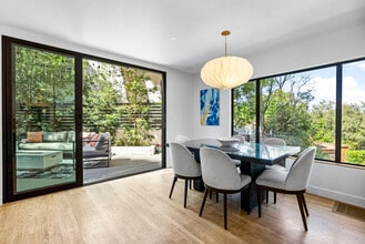 4006 Milaca Pl in Sherman Oaks, CA - Foto de edificio - Building Photo