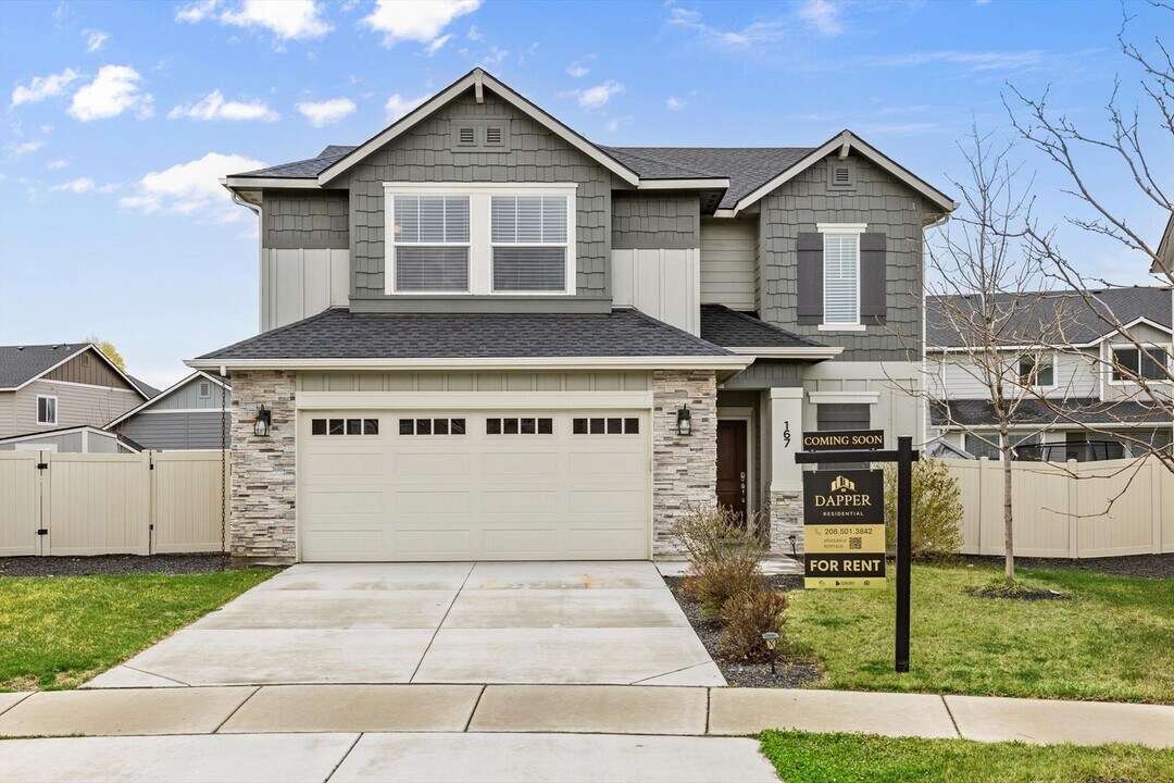 167 N Wooddale Ave in Eagle, ID - Building Photo