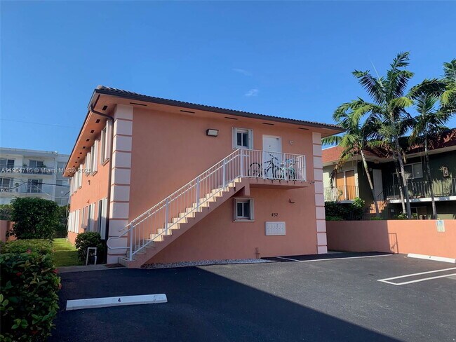 property at 452 SW 10th St