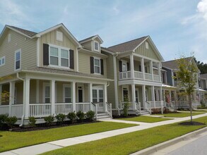 1400 Fox Creek Ln in Mount Pleasant, SC - Building Photo - Building Photo
