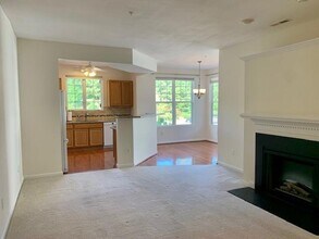 426 Eyam Hall Ln in Apex, NC - Building Photo - Building Photo