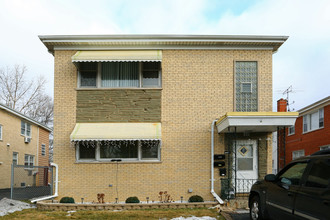 307 S Hale St in Addison, IL - Foto de edificio - Building Photo