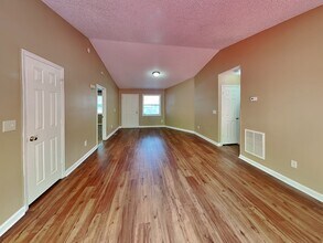 6613 Cool Water Ct in Charlotte, NC - Building Photo - Building Photo