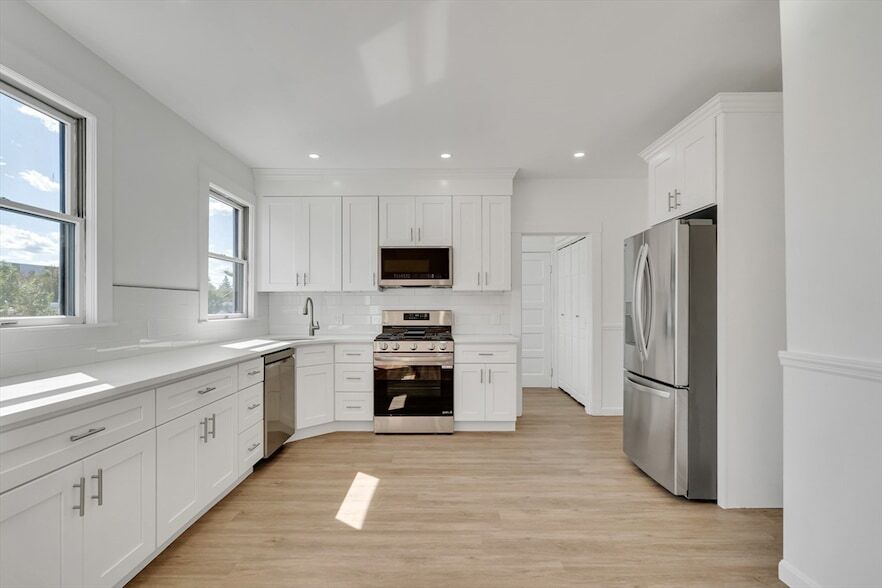 25 Magoun St, Unit 3 in Cambridge, MA - Building Photo