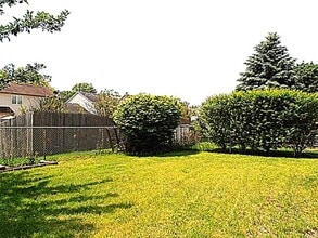 366 Manning Dr in Wood Dale, IL - Building Photo - Building Photo