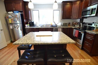 33 Bigelow St, Unit 1 in Boston, MA - Building Photo - Building Photo