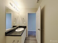 3245 Lakestream Dr photo'