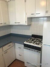 90 Winthrop Shore Dr, Unit 10 in Winthrop, MA - Foto de edificio - Building Photo