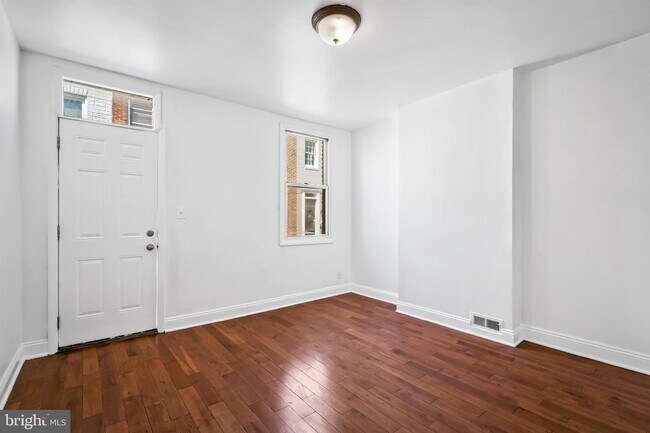 1109 Sterrett St photo'