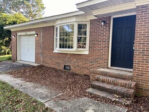 7568 Carrollburg Dr in Fayetteville, NC - Building Photo - Building Photo