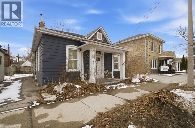 194 Brant Ave in Brantford, ON - Building Photo - Building Photo