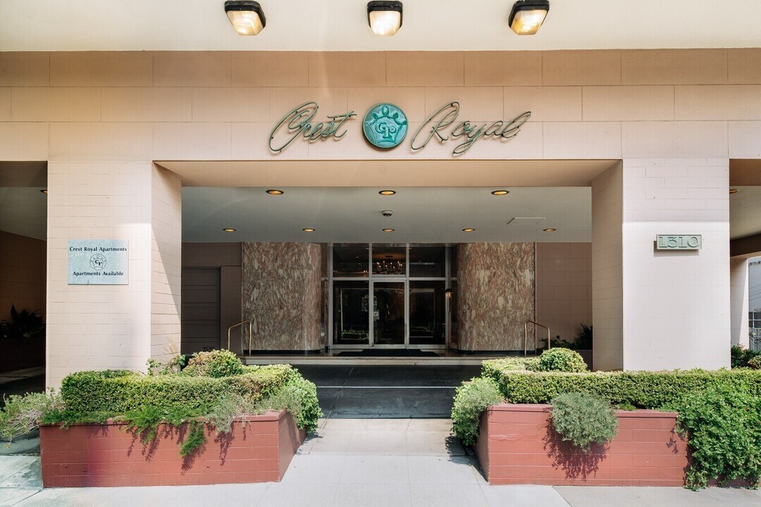 Crest Royal Apartments in San Francisco, CA - Foto de edificio