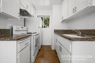 7077 Lanewood Ave in Los Angeles, CA - Building Photo - Building Photo