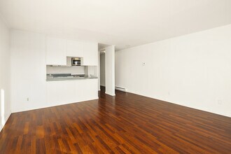 303 N 44th St in Seattle, WA - Building Photo - Building Photo