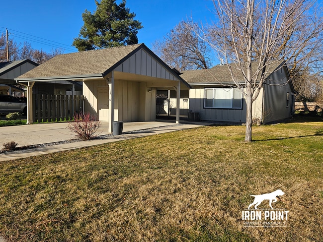 1147 S Abbey Cir in Boise, ID - Building Photo - Building Photo