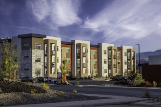 Grandview Apartments in Saint George, UT - Building Photo - Building Photo