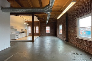 90 Lafayette St, Unit 90-206 in Salem, MA - Building Photo