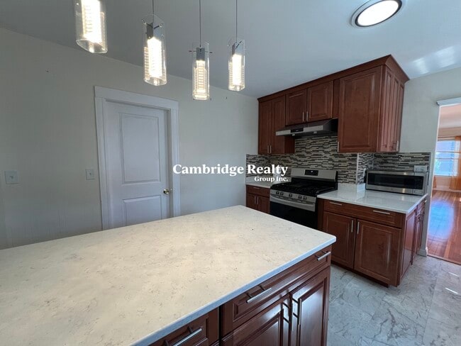 88 Fellsway E, Unit 2A in Malden, MA - Building Photo - Building Photo