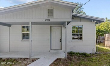 10588 Airport Terrace Dr in Jacksonville, FL - Building Photo - Building Photo