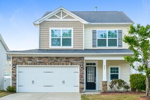 229 Breezemont Dr in Fuquay Varina, NC - Building Photo