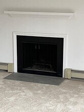 1 Pine St in Peterborough, NH - Building Photo - Building Photo