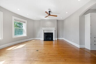 1011 Beacon St in Brookline, MA - Building Photo - Building Photo