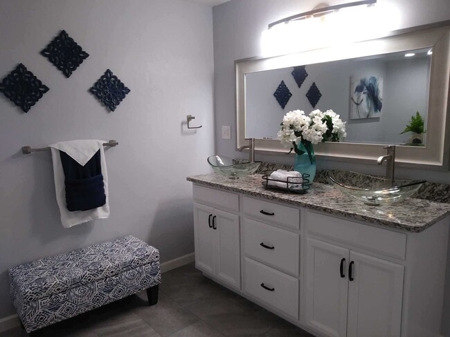 property at 5130 E Cll Dos Cabezas