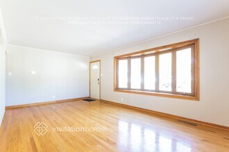 8841 Merrimac Ave in Oak Lawn, IL - Building Photo - Building Photo