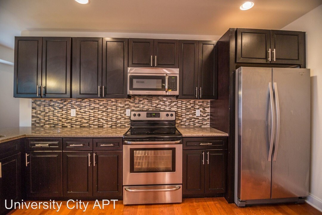 3614 Spring Garden St in Philadelphia, PA - Building Photo