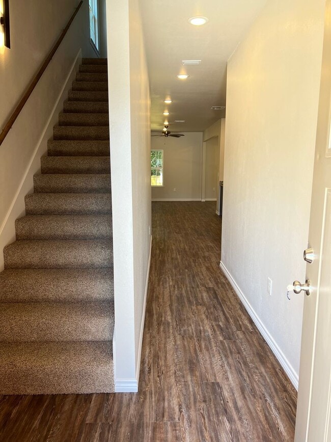 127-129 Village N in Gladewater, TX - Building Photo - Building Photo