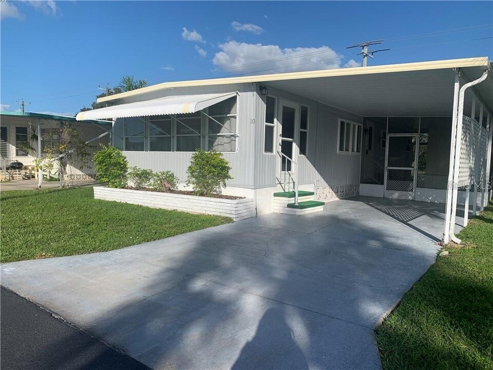 10 Boca Ciega St in Nokomis, FL - Foto de edificio