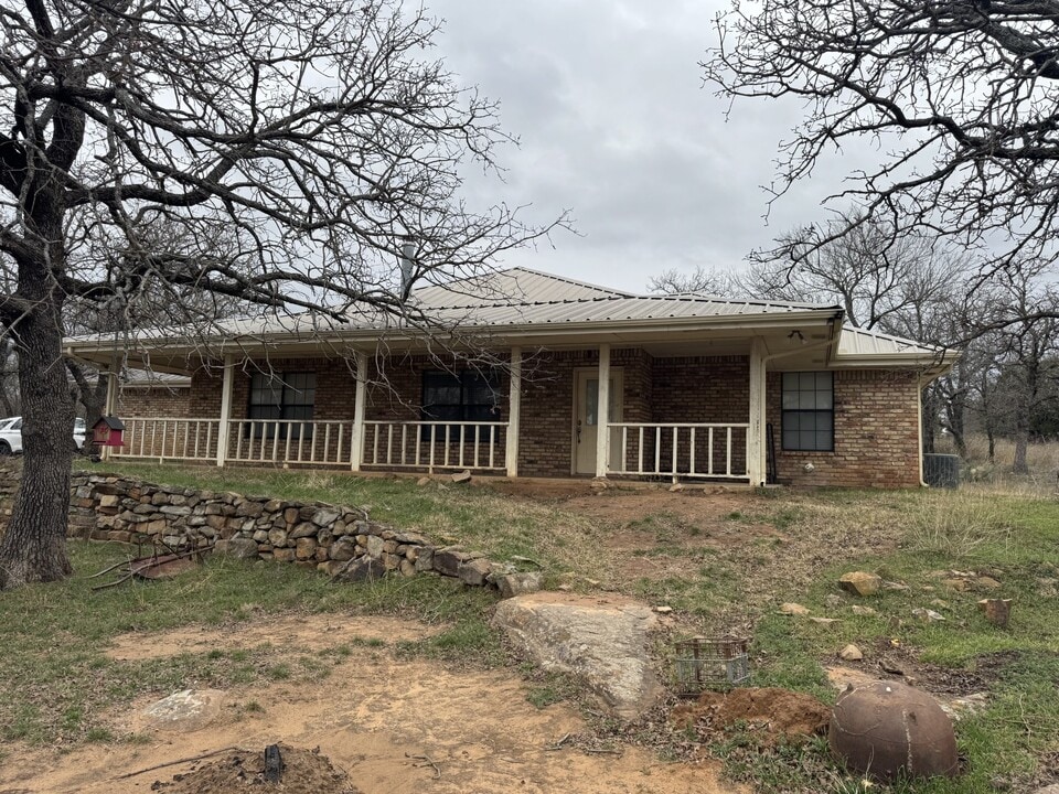 4022 F M 2803 in Lipan, TX - Building Photo