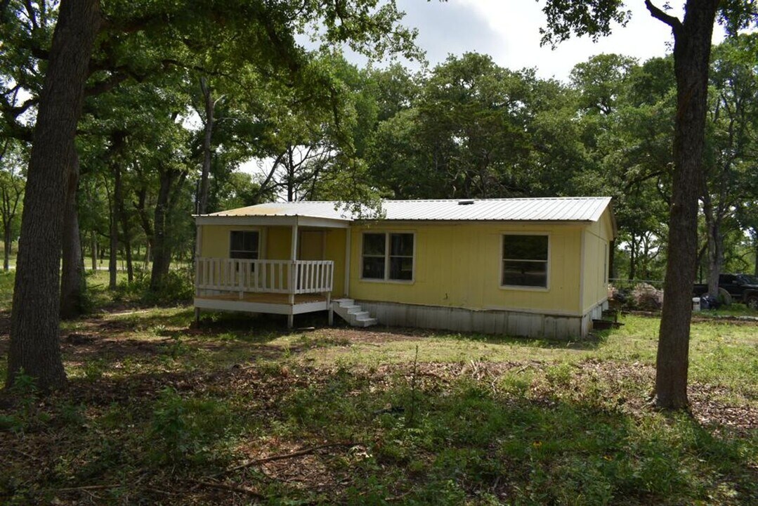 8607 Burleson Manor Rd in Manor, TX - Building Photo